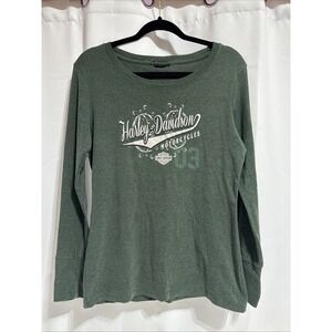 Women's‎ Harley Davidson shirt green W/long sleeves Burlington, IA Finger Holes